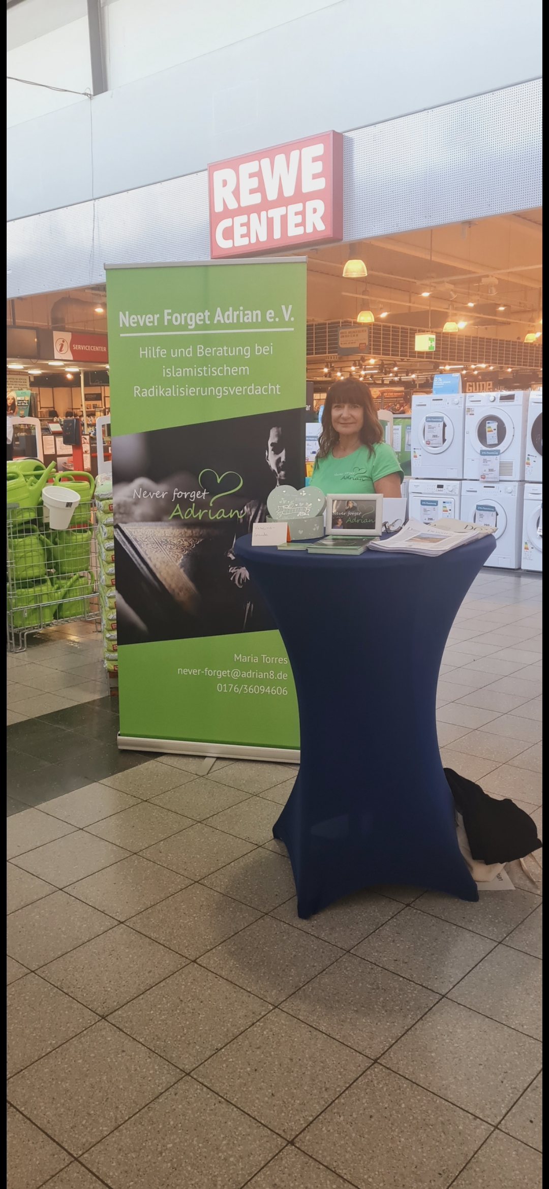 Infostand von Never forget Adrian e.V. beim Präventionstag